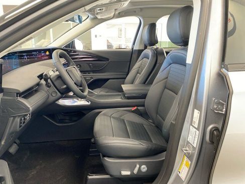 New 2026 Lincoln Nautilus Reserve image 37