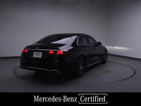 Used 2025 Mercedes-Benz E 350 Sedan image 6