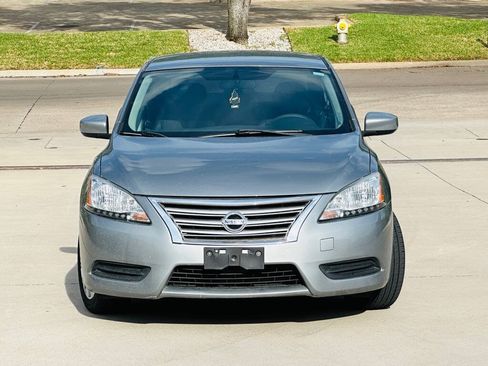 Used 2013 Nissan Sentra S FWD image 2