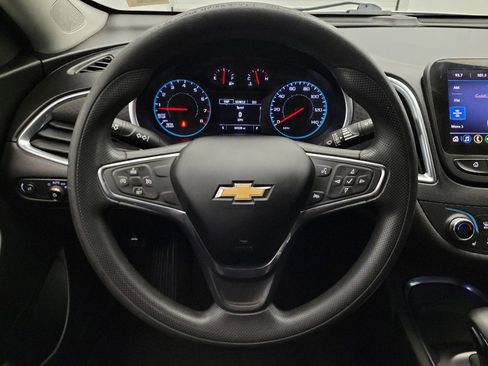 Used 2021 Chevrolet Malibu LT image 22