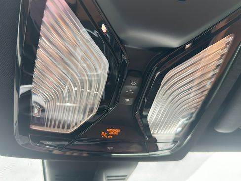 New 2025 BMW 330i Sedan w/ Premium Package image 28