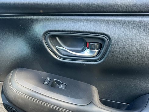 Used 2024 Honda HR-V LX image 20