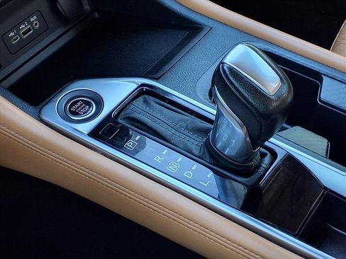 Used 2024 Nissan Sentra SV w/ SV Premium Package image 13