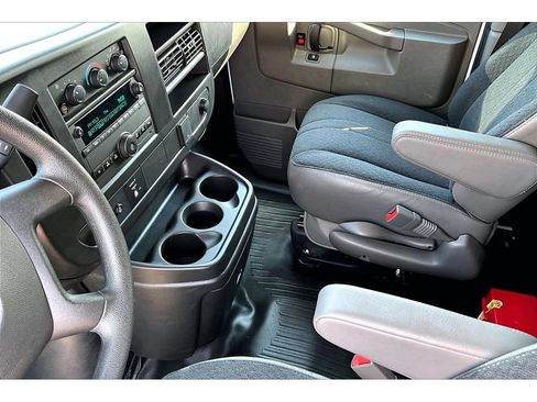 Used 2025 GMC Savana 2500 w/ Driver Convenience Package RWD image 17