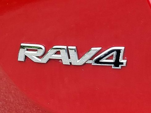 Used 2014 Toyota RAV4 XLE AWD/4WD image 29