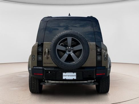 Used 2026 Land Rover Defender 110 S AWD/4WD image 4