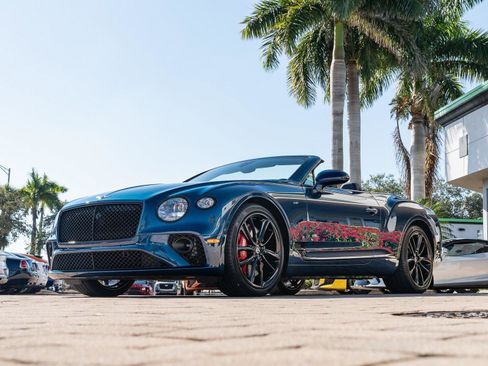 Used 2022 Bentley Continental GT image 38