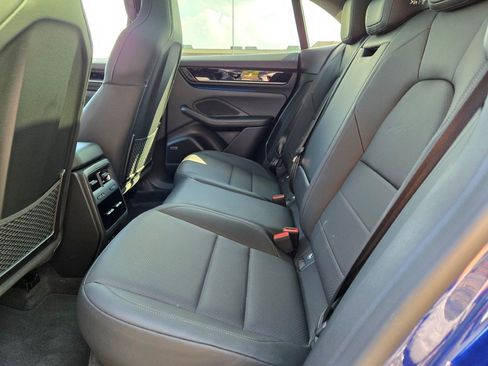 Used 2025 Porsche Macan Electric image 30