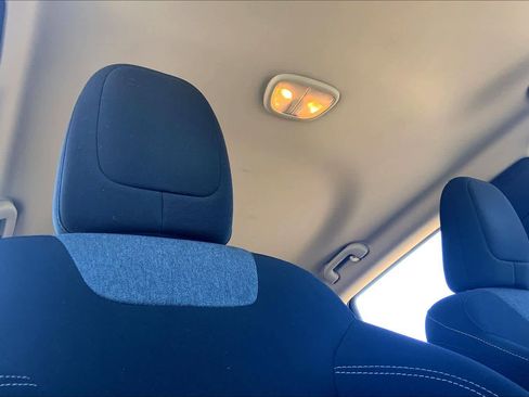 Used 2017 Jeep Cherokee Sport image 13