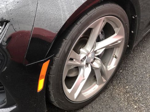 Used 2021 Chevrolet Camaro SS image 2