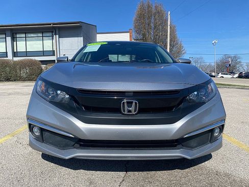 Used 2019 Honda Civic EX image 2