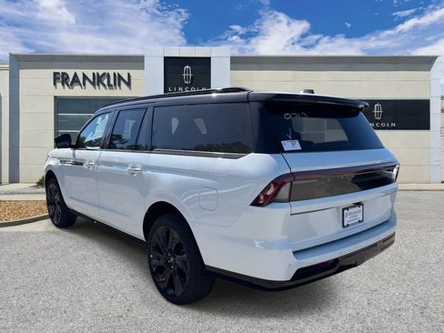 New 2026 Lincoln Navigator L Black Label AWD/4WD image 5
