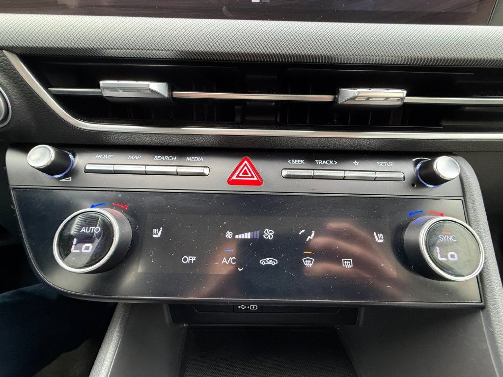 Used 2025 Hyundai Sonata SEL FWD image 29