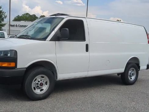 New 2025 GMC Savana 2500 w/ Driver Convenience Package image 4