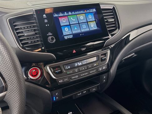 Certified 2024 Honda Passport Black Edition image 16