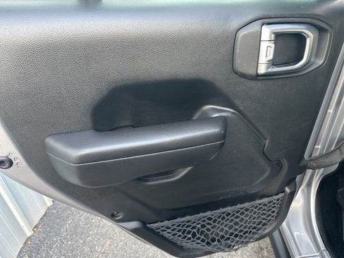 Used 2020 Jeep Wrangler Unlimited Sport S image 29