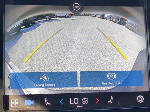 Used 2023 Volvo XC40 Recharge Plus image 53