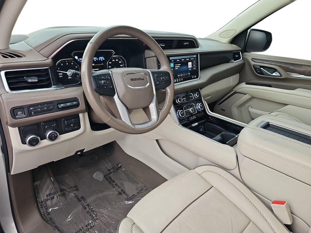 Used 2021 GMC Yukon Denali w/ Denali Ultimate Package RWD image 16