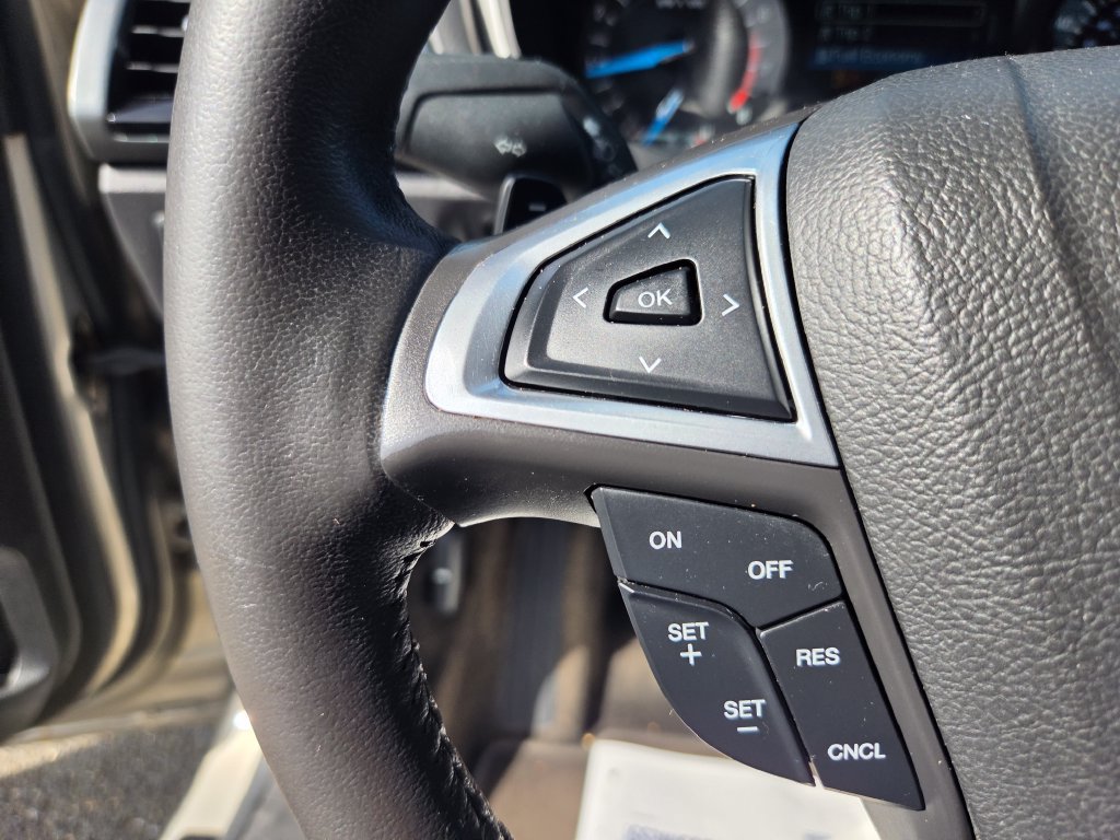 Used 2015 Ford Fusion SE w/ Equipment Group 201A AWD/4WD image 15