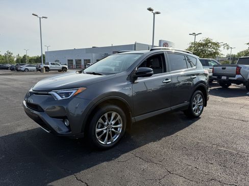 Used 2016 Toyota RAV4 Limited AWD/4WD image 6
