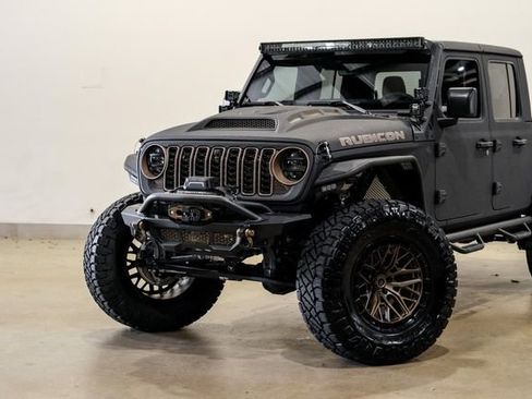 Used 2025 Jeep Gladiator Rubicon w/ Safety Group AWD/4WD image 23