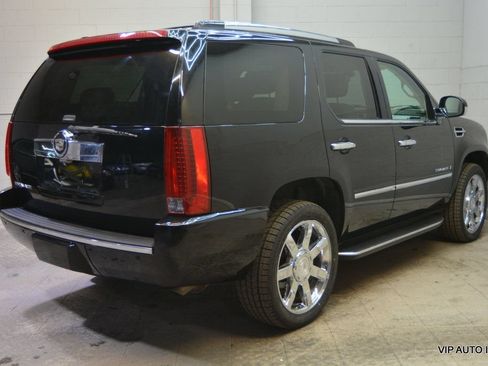 Used 2007 Cadillac Escalade AWD w/ Climate Package image 37