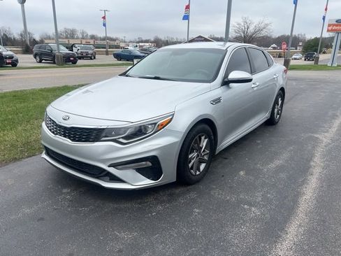 Used 2019 Kia Optima LX image 4