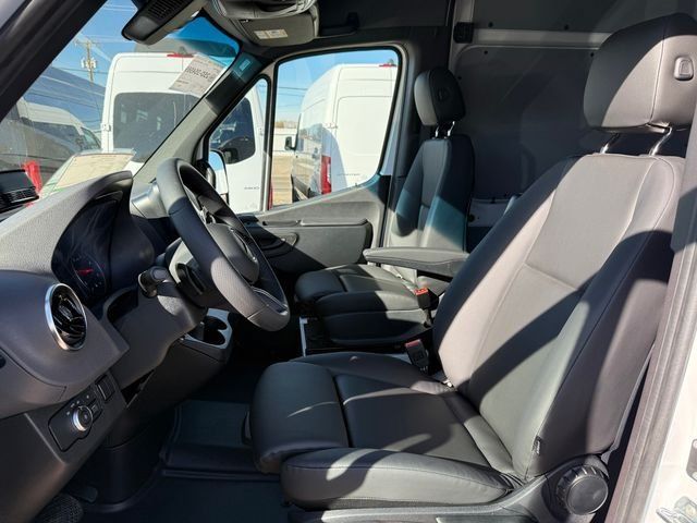 New 2026 Mercedes-Benz Sprinter 2500 image 11