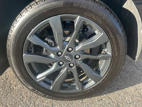 Used 2022 Chevrolet Equinox RS w/ Infotainment Package image 7