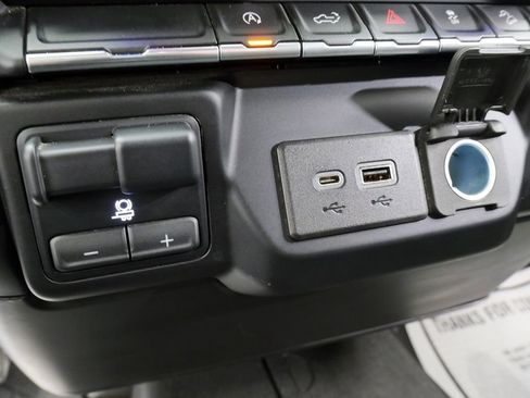 Used 2021 Chevrolet Silverado 1500 LT image 27