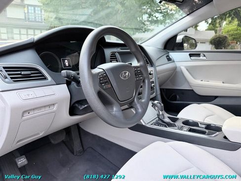 Used 2016 Hyundai Sonata SE FWD image 11