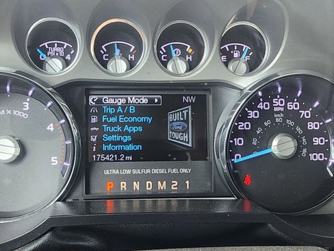 Used 2013 Ford F250 Lariat w/ Lariat Interior Pkg image 11