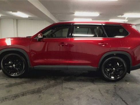 Used 2025 Toyota Grand Highlander Limited image 5