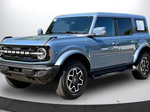 Used 2025 Ford Bronco Outer Banks AWD/4WD image 4