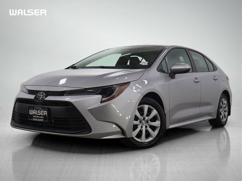 Used 2024 Toyota Corolla LE image 1