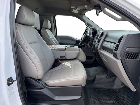 Used 2020 Ford F550 4x4 Regular Cab Super Duty image 11