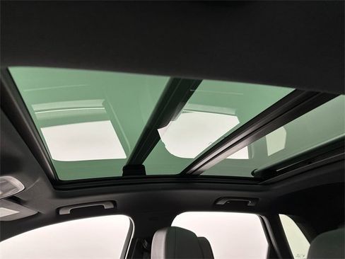 Certified 2025 Audi Q3 2.0T Premium Plus image 22