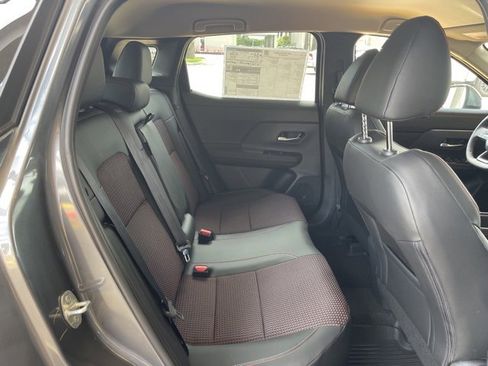New 2025 Nissan Kicks SR image 17