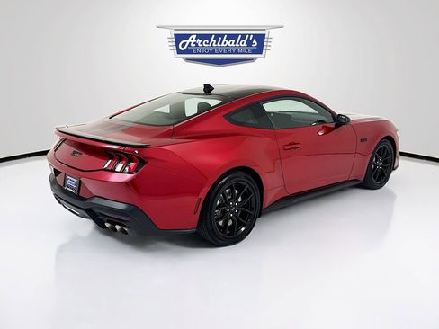 Used 2024 Ford Mustang GT RWD image 8