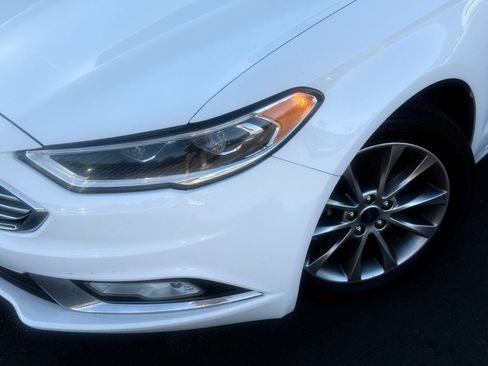 Used 2017 Ford Fusion SE w/ Equipment Group 602A image 10