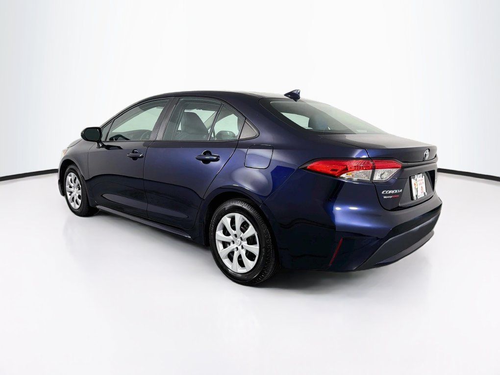 Used 2022 Toyota Corolla LE FWD image 7