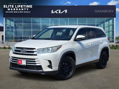 Used 2019 Toyota Highlander LE