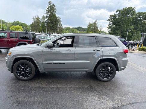 Used 2022 Jeep Grand Cherokee Laredo X AWD/4WD image 13