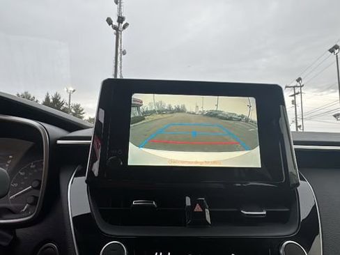 Used 2024 Toyota Corolla SE w/ SE Package image 20