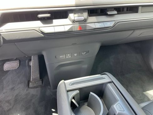 Used 2024 Kia EV9 Land AWD/4WD image 29