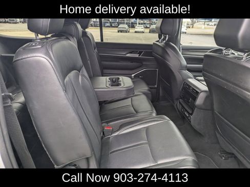 Used 2024 Jeep Wagoneer Series II w/ Flexible Seating Group image 33