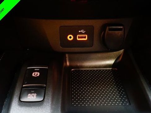 Certified 2020 Nissan Rogue Sport SL w/ Premium Package image 20