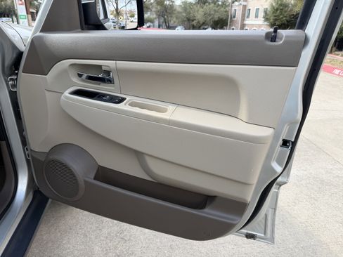 Used 2009 Jeep Liberty Sport w/ Popular Equipment Group image 9