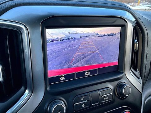 Used 2021 Chevrolet Silverado 1500 LT Trail Boss w/ Convenience Package II image 18