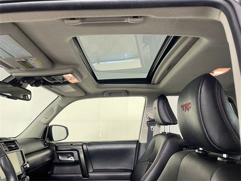 Used 2021 Toyota 4Runner TRD Off-Road Premium image 18